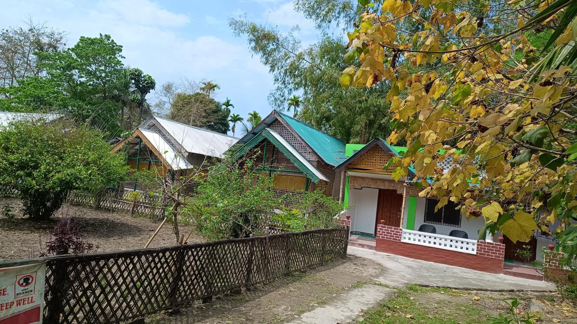 Jyoti Home Bamboo Garden Lodge Majuli Exterior photo