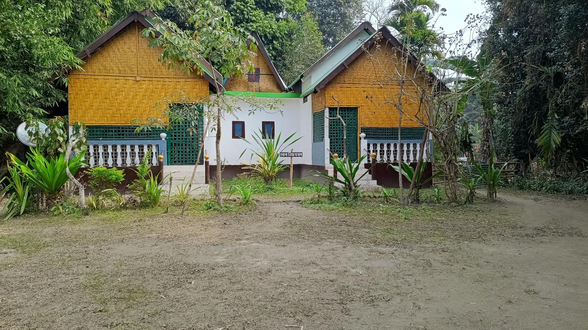 Jyoti Home Bamboo Garden Lodge Majuli Exterior photo